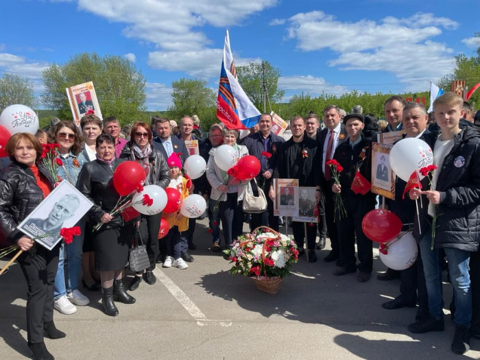 9 мая сотрудники организации приняли участие в торжественной церемонии возложения цветов к Мемориалу героям Великой Отечественной войны